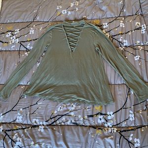 Crisscross long sleeve